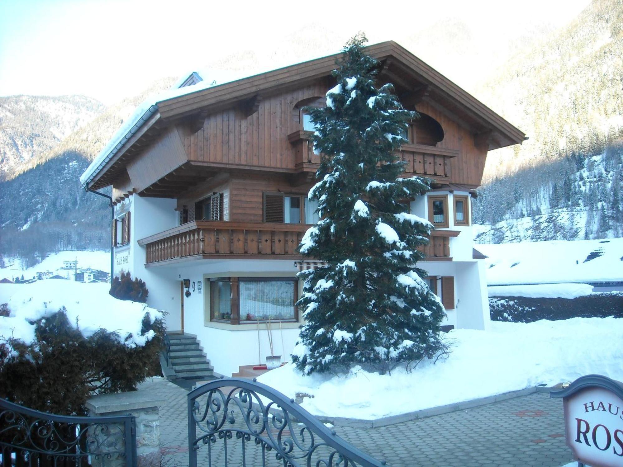 Haus Rosi Hotel Umhausen Buitenkant foto