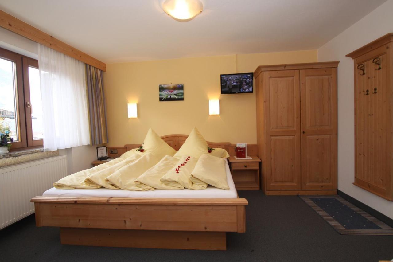 Haus Rosi Hotel Umhausen Buitenkant foto