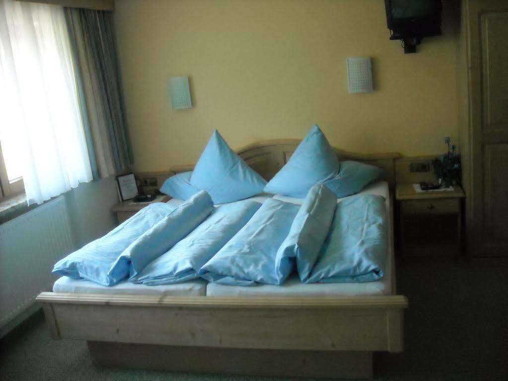 Haus Rosi Hotel Umhausen Buitenkant foto